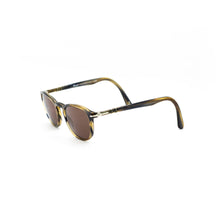 Charger l&#39;image dans la galerie, Lunettes reconditionnées Persol - 3143-V
